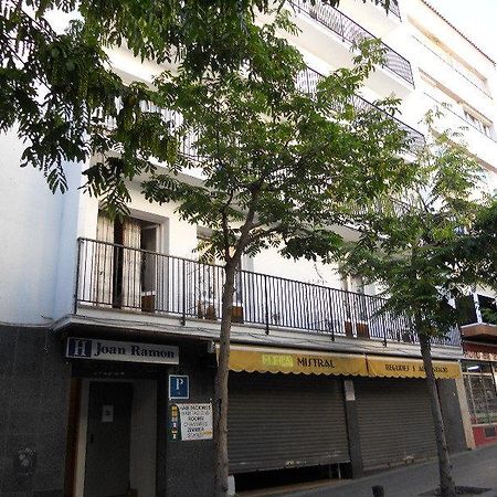 Hostal Juan Ramon Lloret de Mar Exterior photo