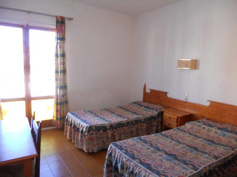 Hostal Juan Ramon Lloret de Mar Exterior photo